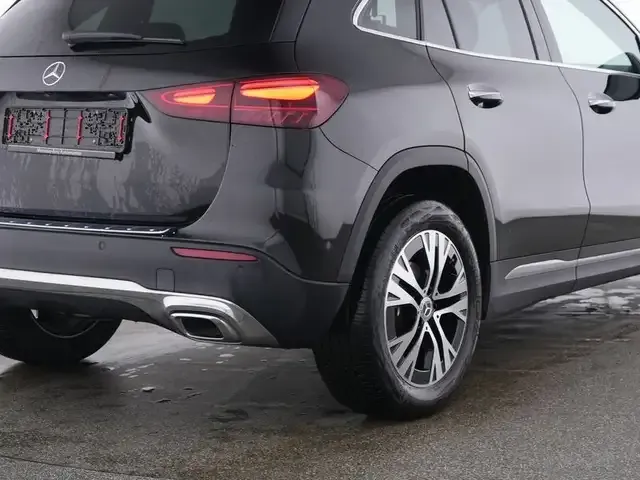 Mercedes-Benz GLA 180