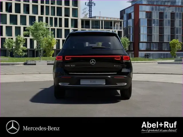 Mercedes-Benz EQB 300