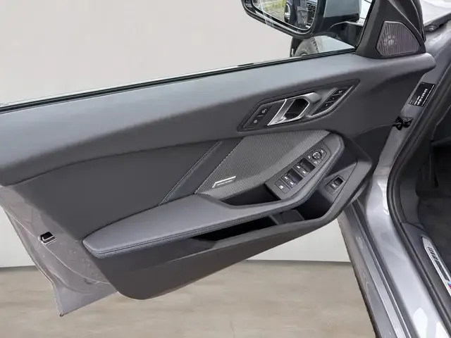 BMW 114