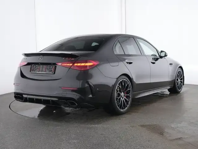 Mercedes-Benz C 63 AMG