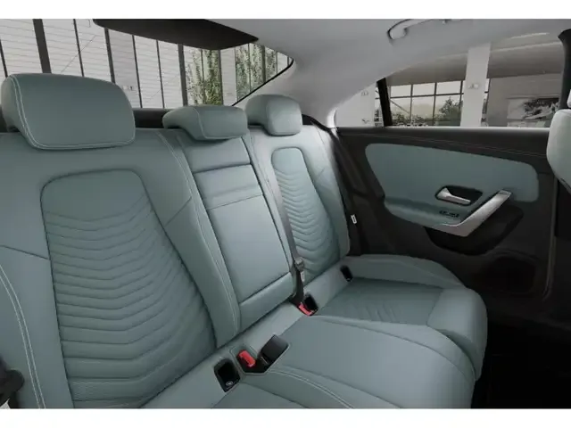 Mercedes-Benz CLA 180