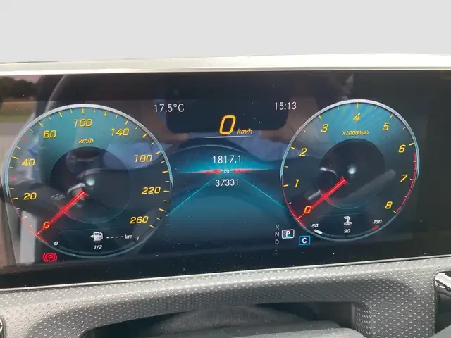 Mercedes-Benz CLA 200