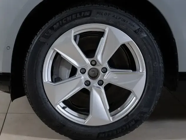 Volvo EX90