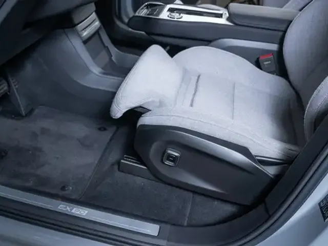 Volvo EX90