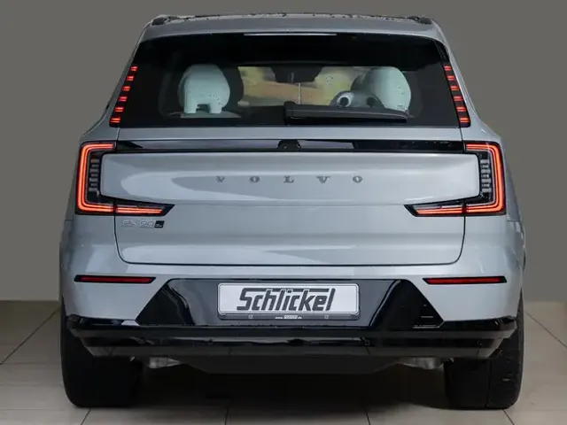 Volvo EX90