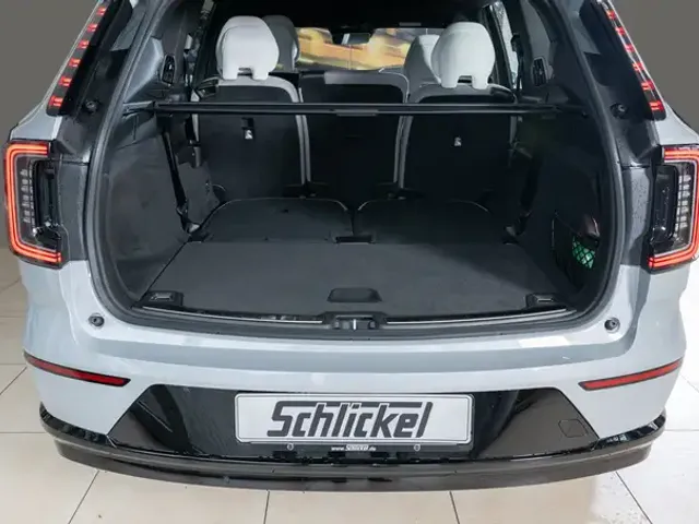 Volvo EX90