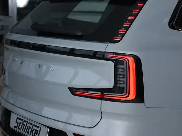 Volvo EX90