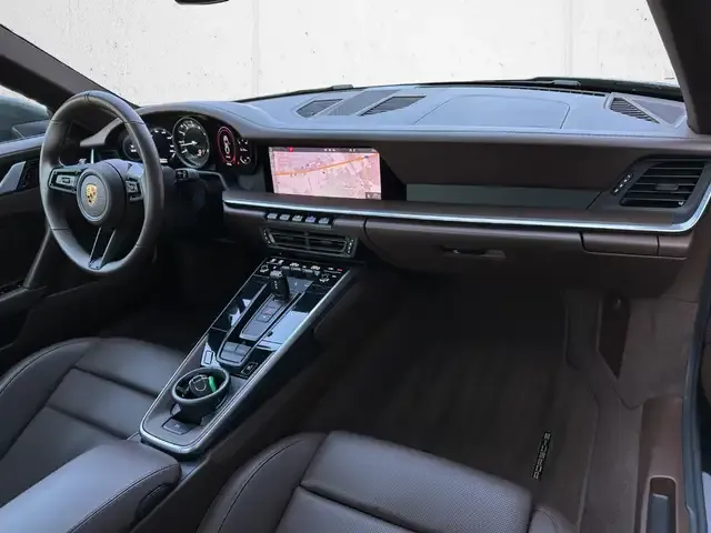 Porsche 992