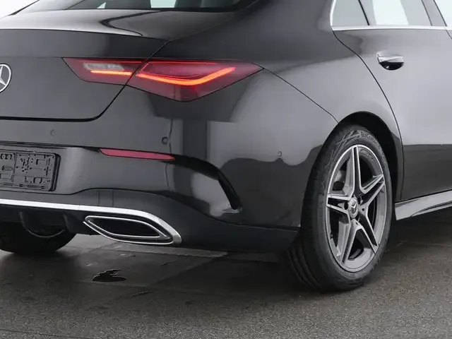 Mercedes-Benz CLA 200