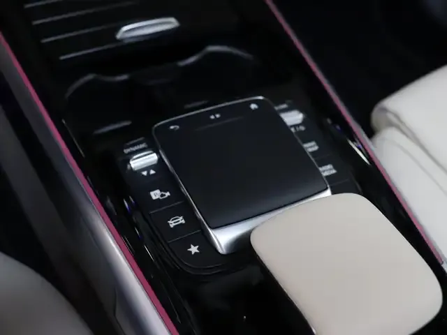 Mercedes-Benz EQB 250
