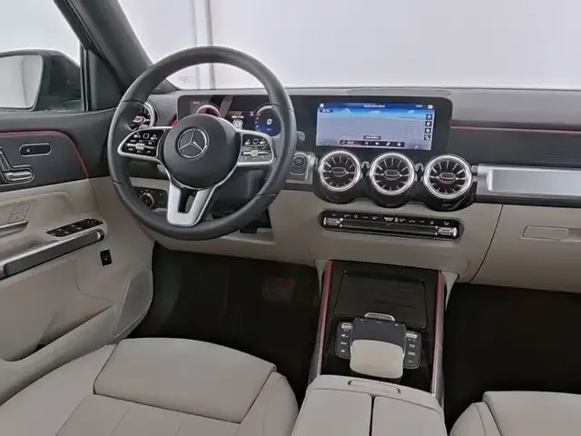 Mercedes-Benz EQB 250