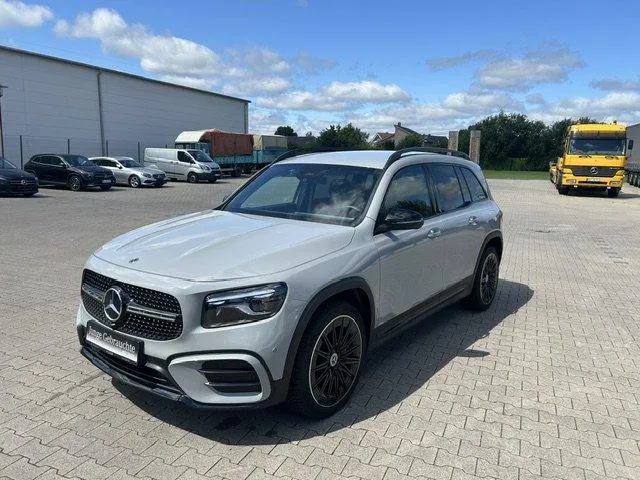 Mercedes-Benz GLB 200