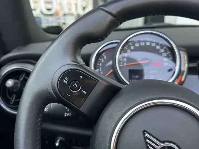 MINI Cooper Cabrio
