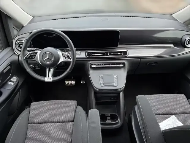 Mercedes-Benz V 220
