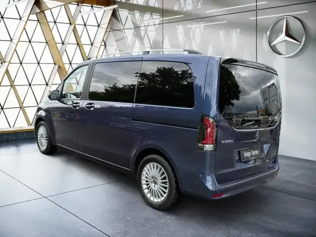 Mercedes-Benz V 220