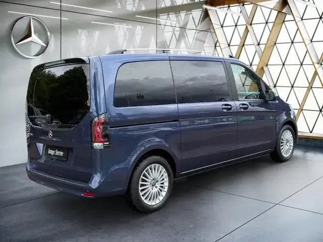 Mercedes-Benz V 220