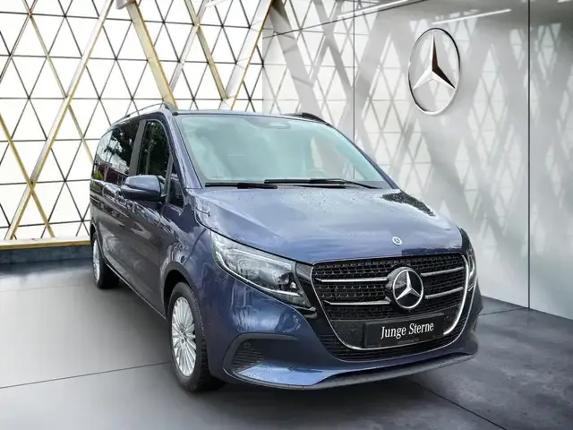 Mercedes-Benz V 220