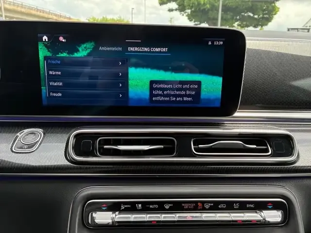 Mercedes-Benz V 220