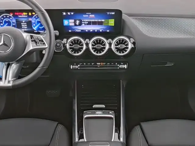 Mercedes-Benz EQA 300