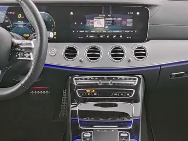 Mercedes-Benz E 300