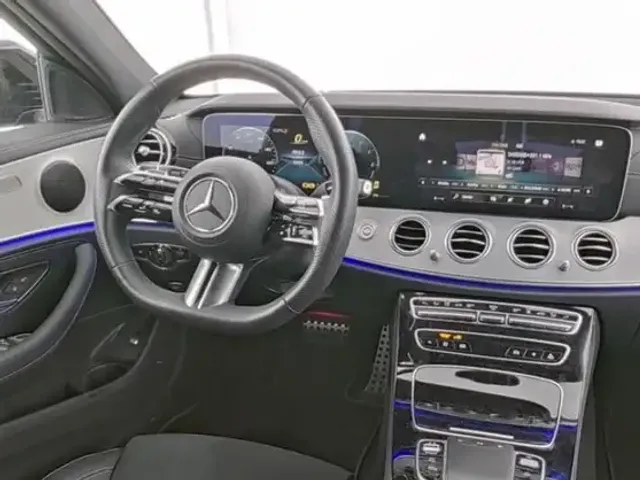 Mercedes-Benz E 300
