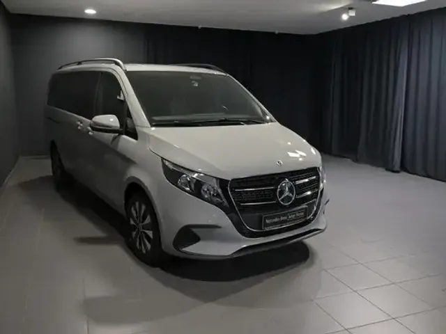 Mercedes-Benz V 220