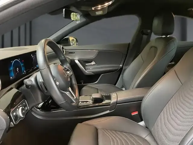 Mercedes-Benz CLA 220