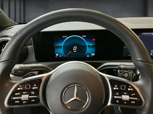 Mercedes-Benz CLA 220