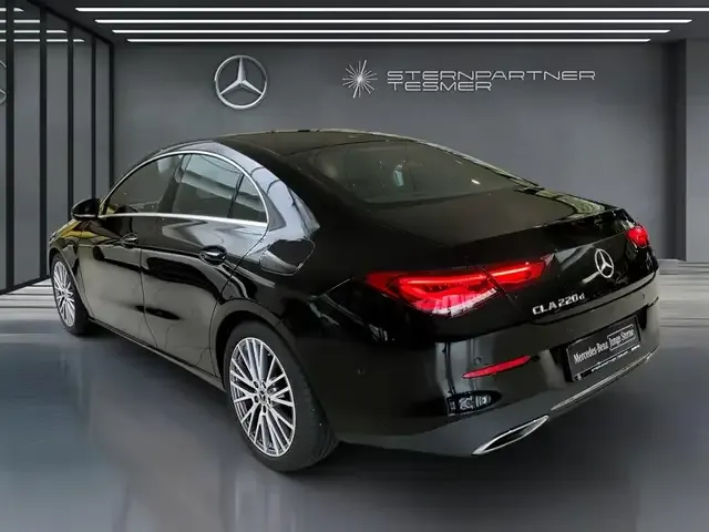 Mercedes-Benz CLA 220