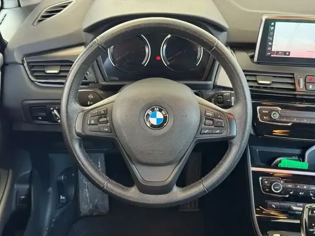 BMW 216