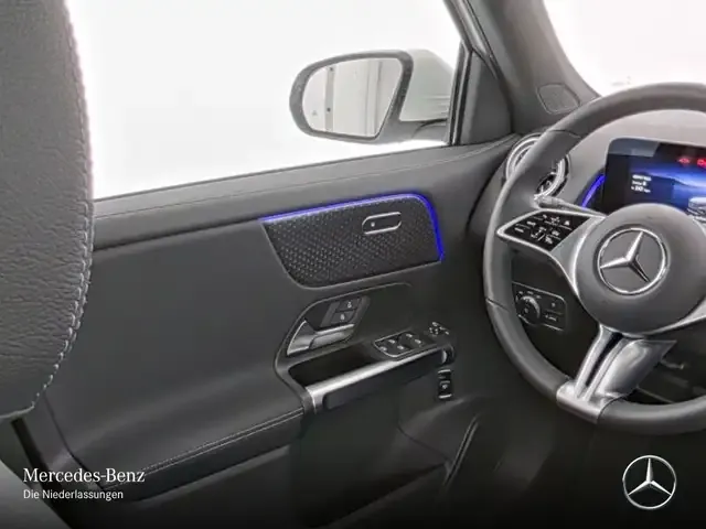 Mercedes-Benz EQB 300