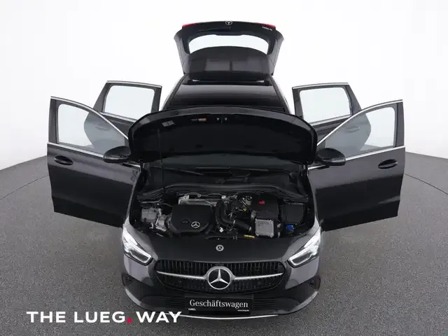 Mercedes-Benz B 180