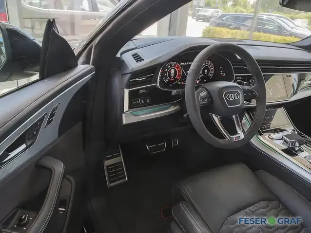 Audi RS Q8