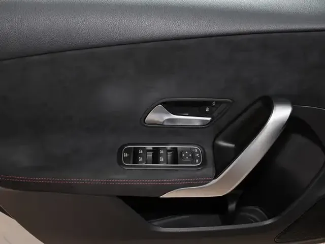 Mercedes-Benz A 35 AMG