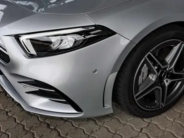 Mercedes-Benz A 35 AMG