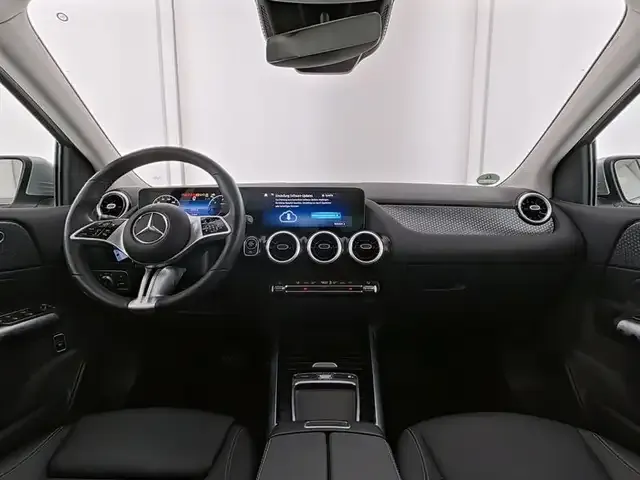 Mercedes-Benz B 220