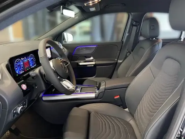 Mercedes-Benz EQA 300