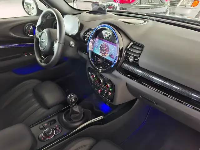 MINI Cooper Clubman