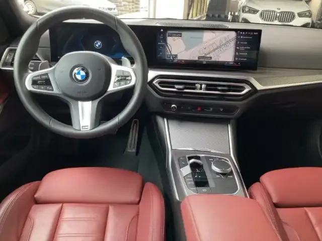 BMW 330