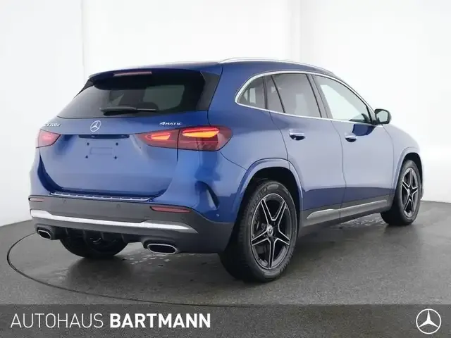 Mercedes-Benz GLA 220