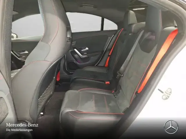 Mercedes-Benz CLA 45 AMG