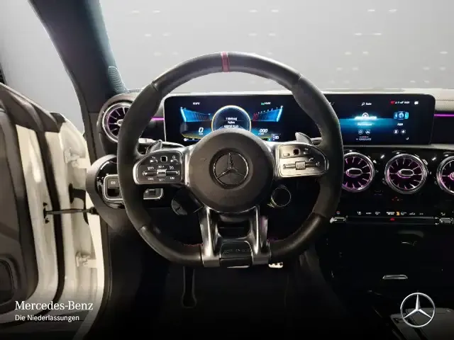Mercedes-Benz CLA 45 AMG
