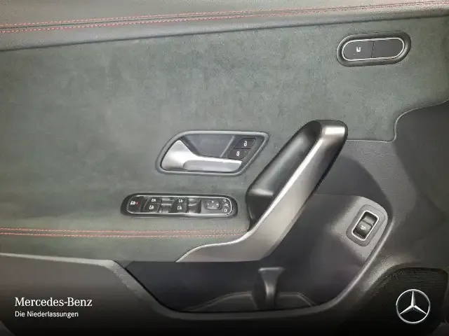 Mercedes-Benz CLA 45 AMG