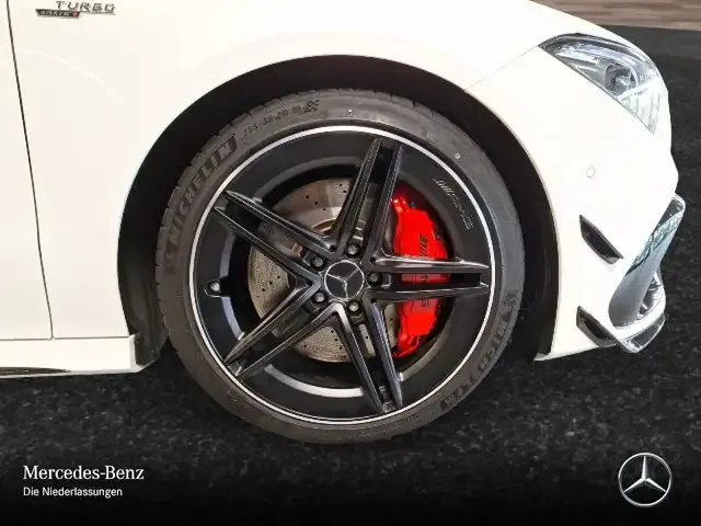 Mercedes-Benz CLA 45 AMG