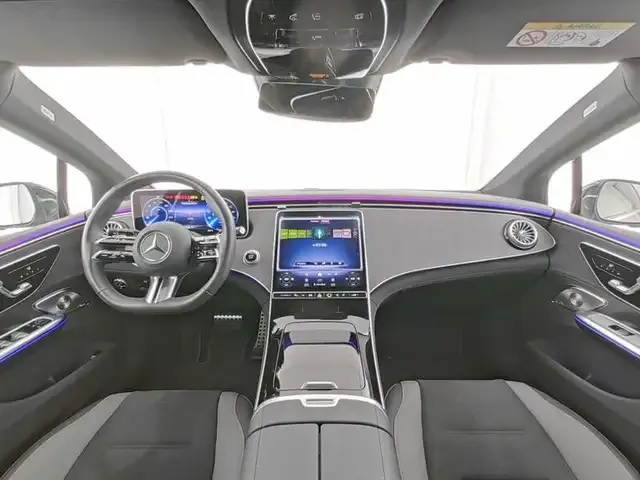 Mercedes-Benz EQE 300