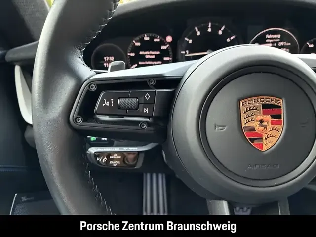 Porsche 992