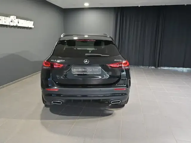 Mercedes-Benz GLA 200