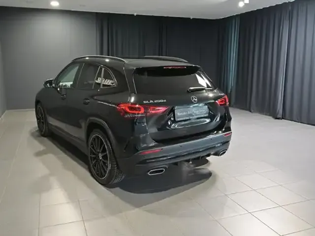Mercedes-Benz GLA 200