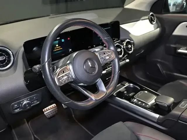 Mercedes-Benz GLA 200