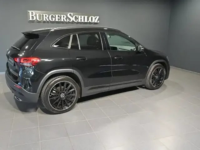 Mercedes-Benz GLA 200